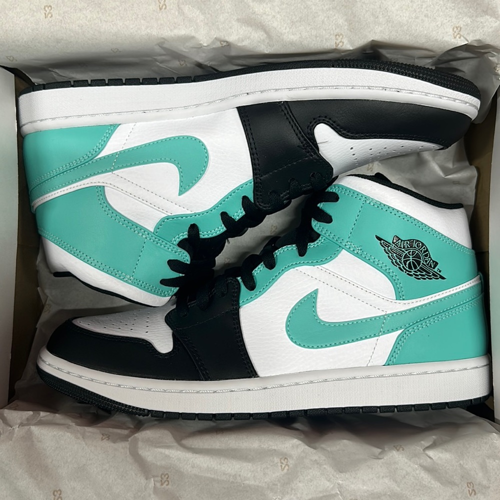 Air Jordan 1 Mid white tropical twist-black